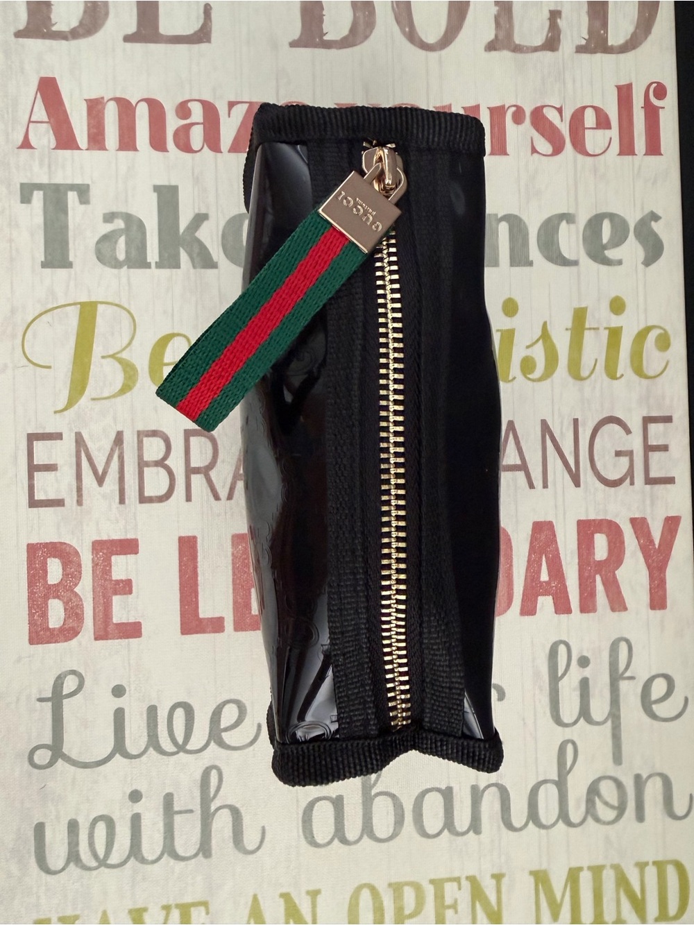 Limited Edition Gucci Black Patent Mini Toiletry Pouch with GG Logo Pattern GWP - Picture 2 of 7